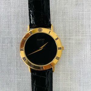 Gucci 3000.2 M - 18 kt gold-plating. Black dial. Vintage 90s